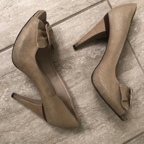 Zara Basic Collection Tan Heels W/ Bow Detailing - Picture 4 of 8